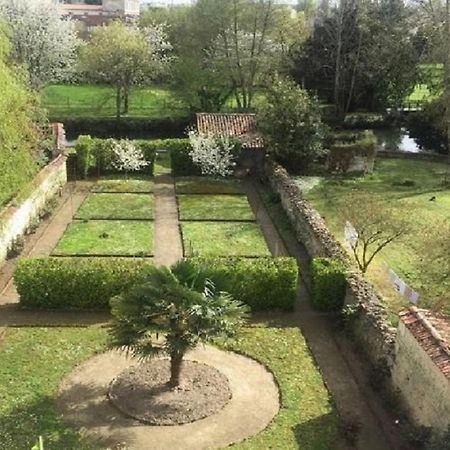 Les Jardins De La Seugne Apartman Jonzac Kültér fotó