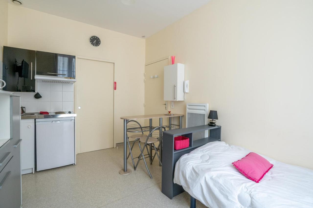 Les Jardins De La Seugne Apartman Jonzac Kültér fotó