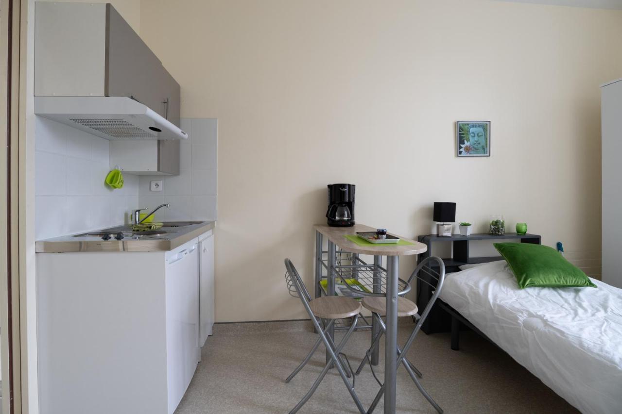 Les Jardins De La Seugne Apartman Jonzac Kültér fotó