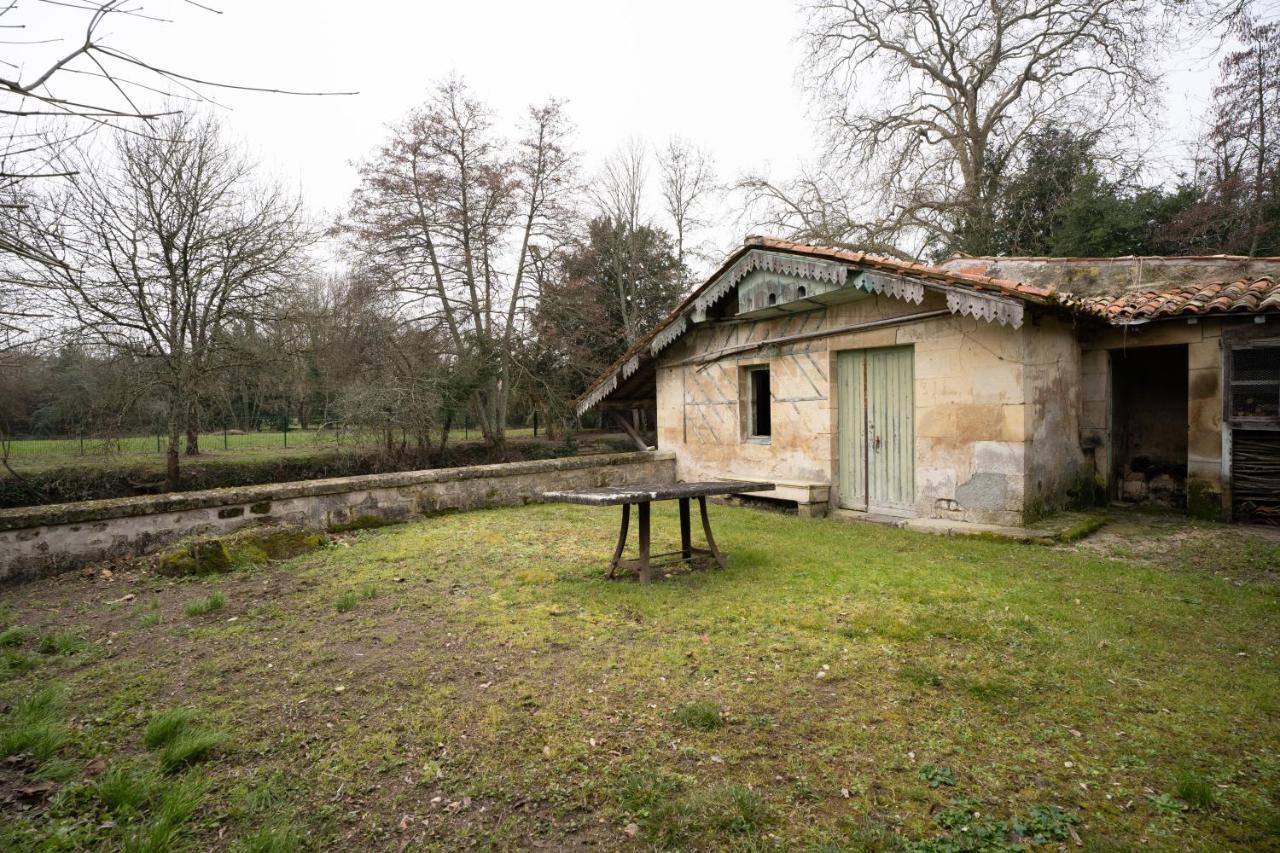 Les Jardins De La Seugne Apartman Jonzac Kültér fotó